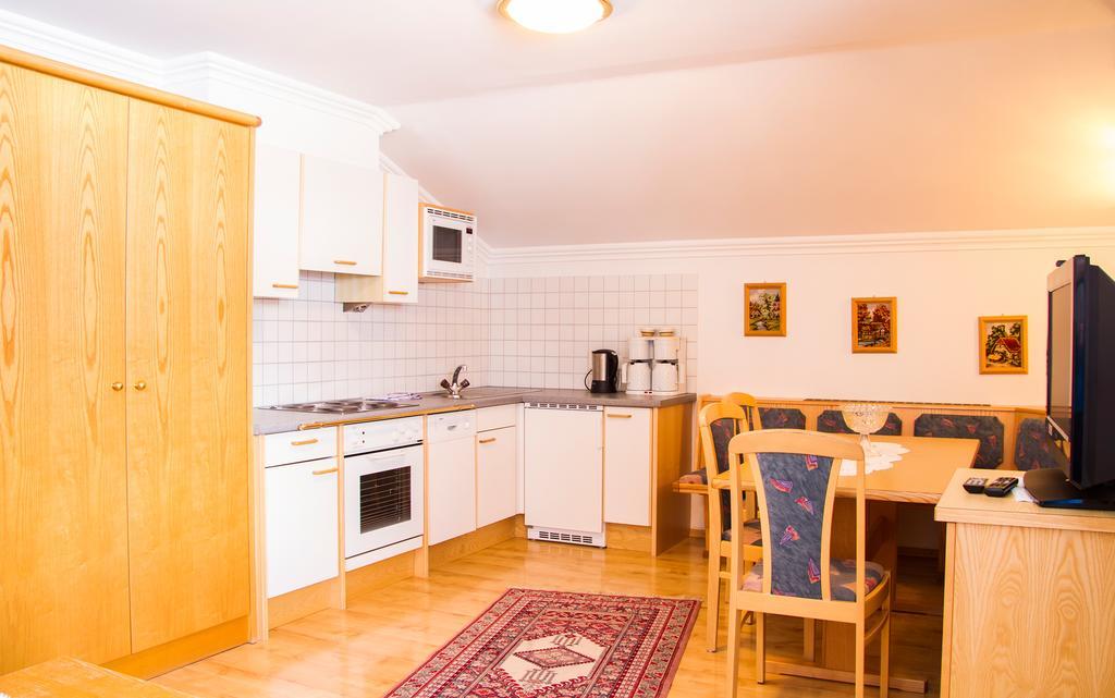 Alberts Bellevue Appartements 나우더스 객실 사진