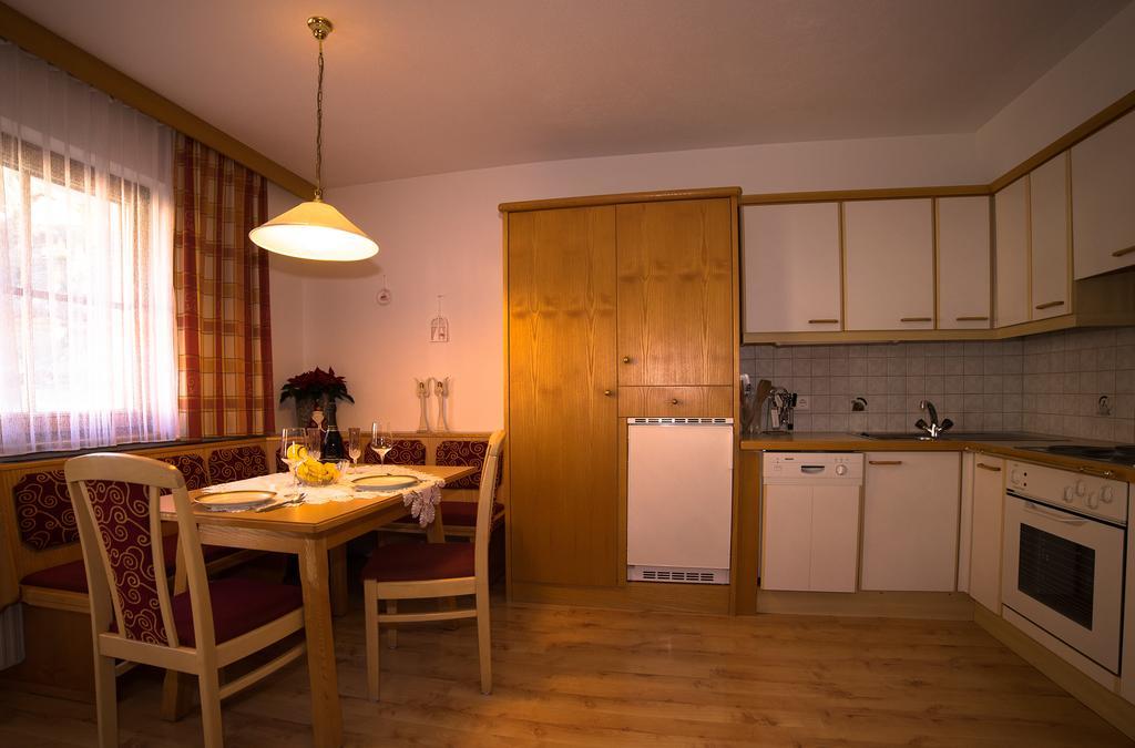Alberts Bellevue Appartements 나우더스 객실 사진