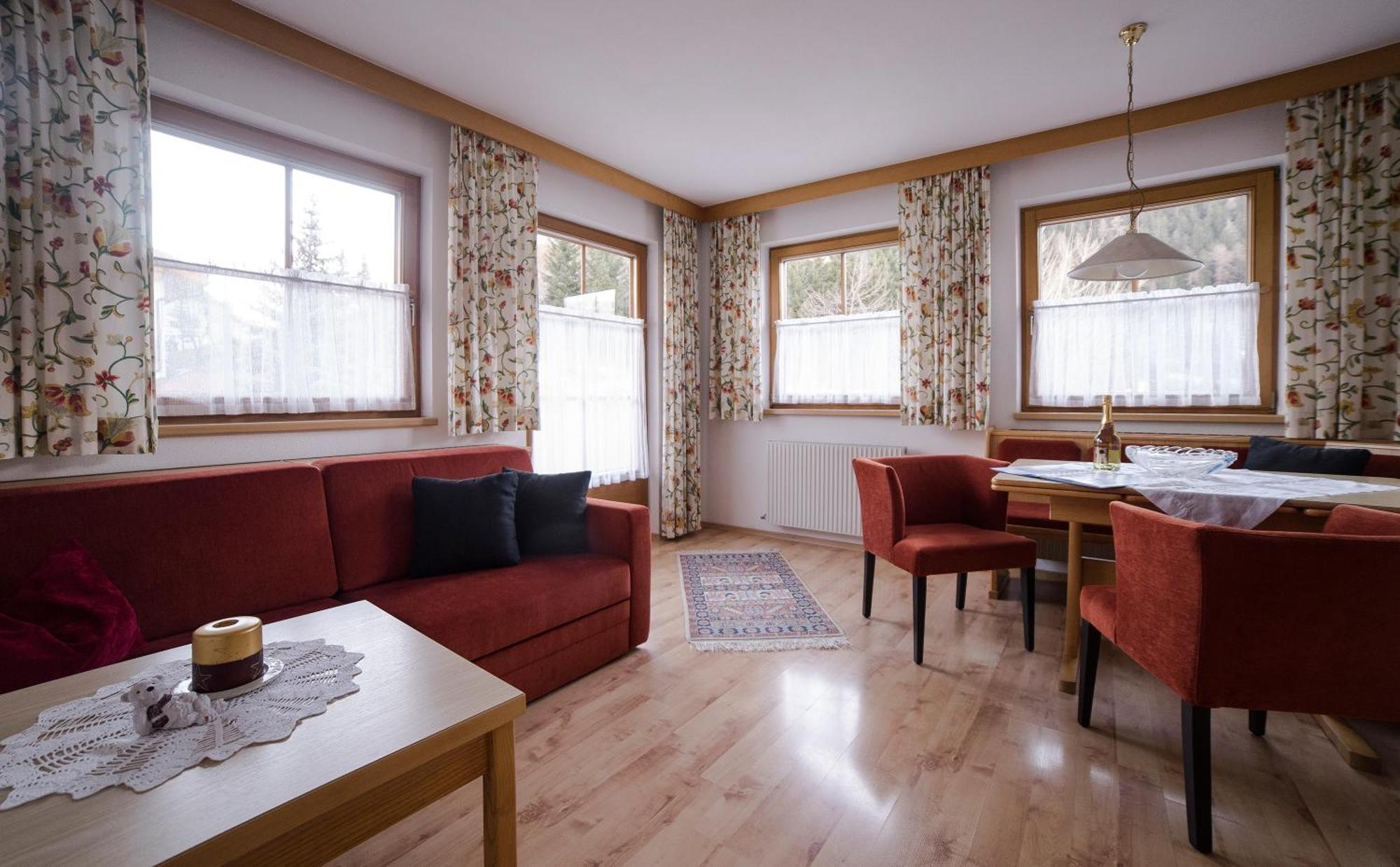 Alberts Bellevue Appartements 나우더스 객실 사진
