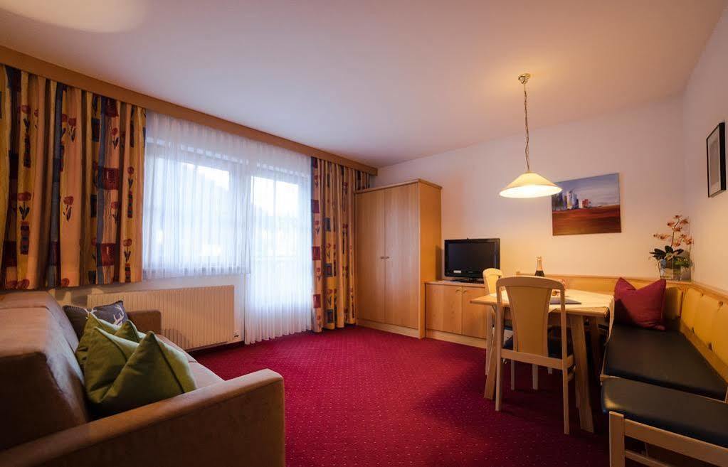 Alberts Bellevue Appartements 나우더스 외부 사진